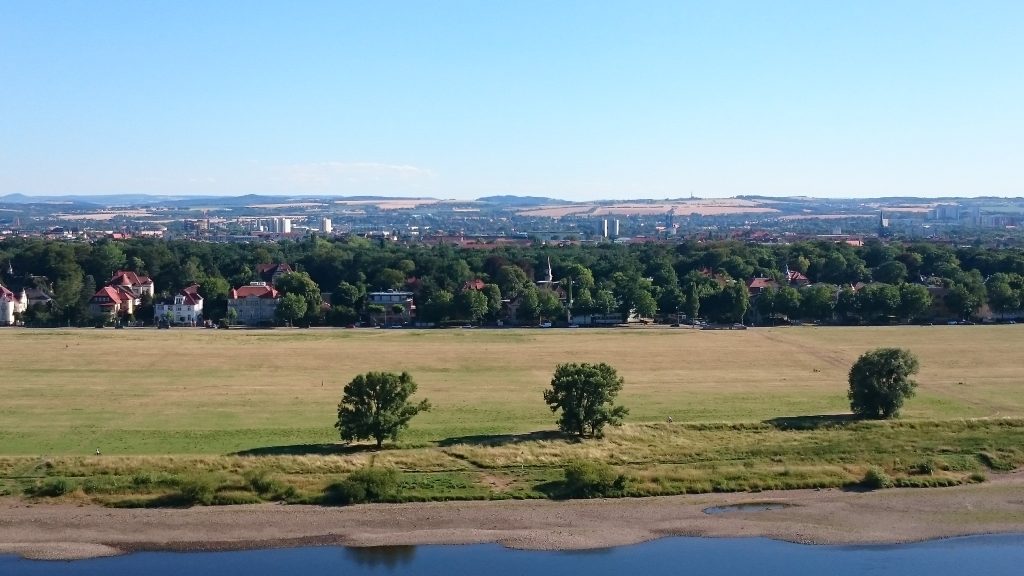 Dresden (Striesen, via Lingnerterrassen)