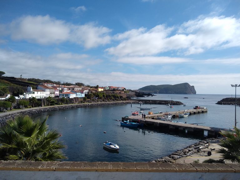 Trip to the Azores,  a short walk from Angra to São Mateus da Calheta