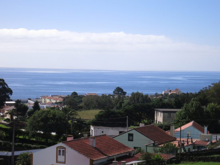 Trip to the Azores,  a short walk from Angra to São Mateus da Calheta