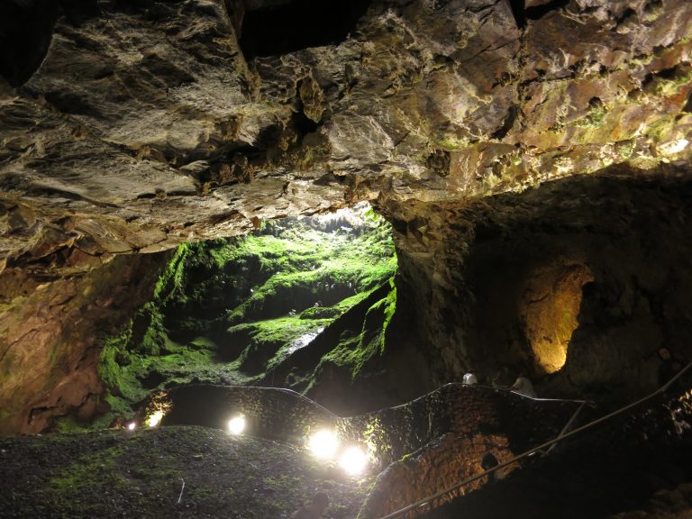 Trip to the Azores, Algar do Carvão