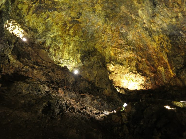 Trip to the Azores, Algar do Carvão