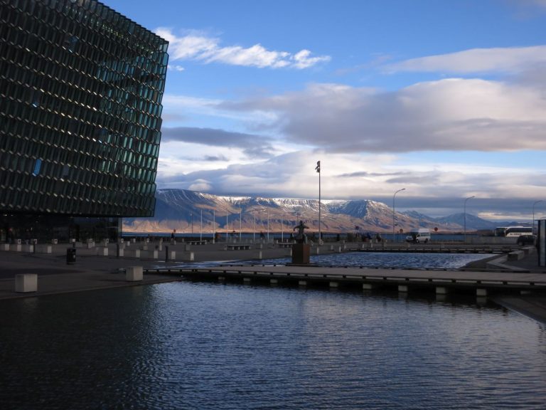 Icland, Reykjavík - Reykjavík City - Epal Harpa - Vidheyjarflak